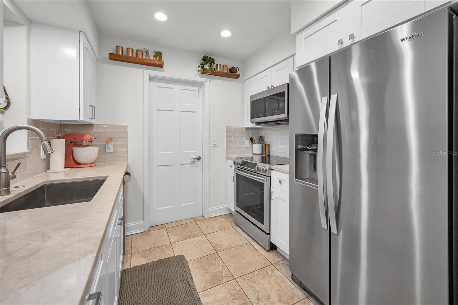 Image 28 of 67 For 9952 111th Street