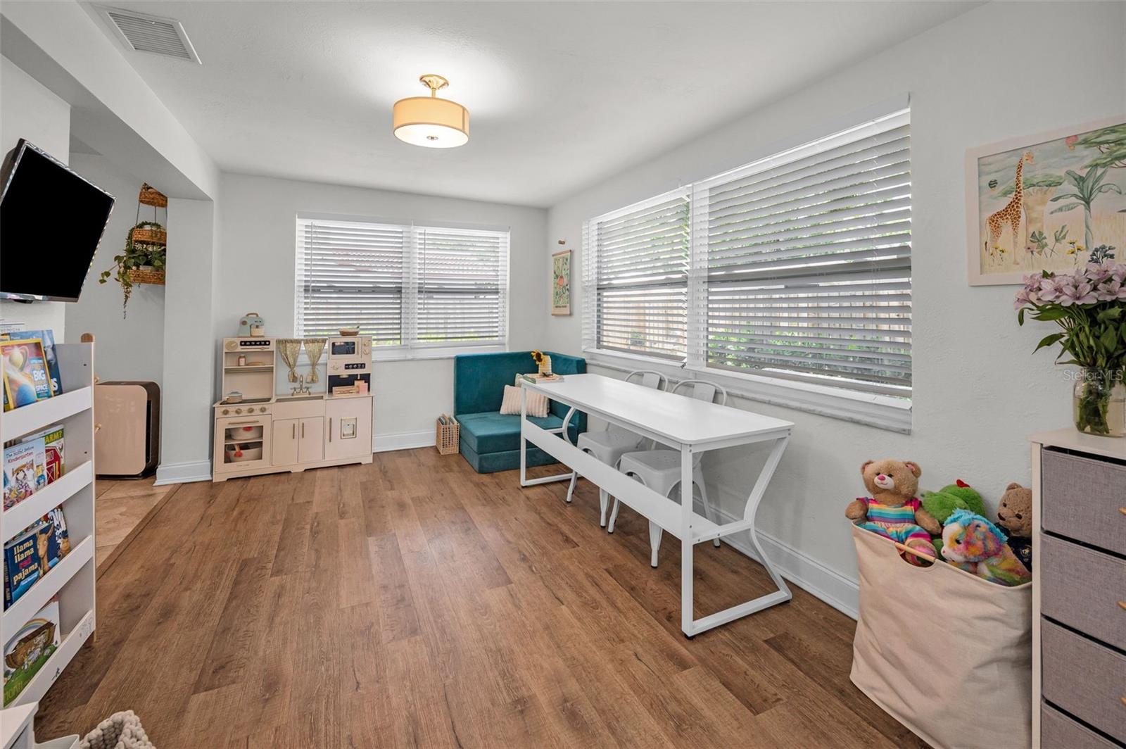 Image 32 of 67 For 9952 111th Street