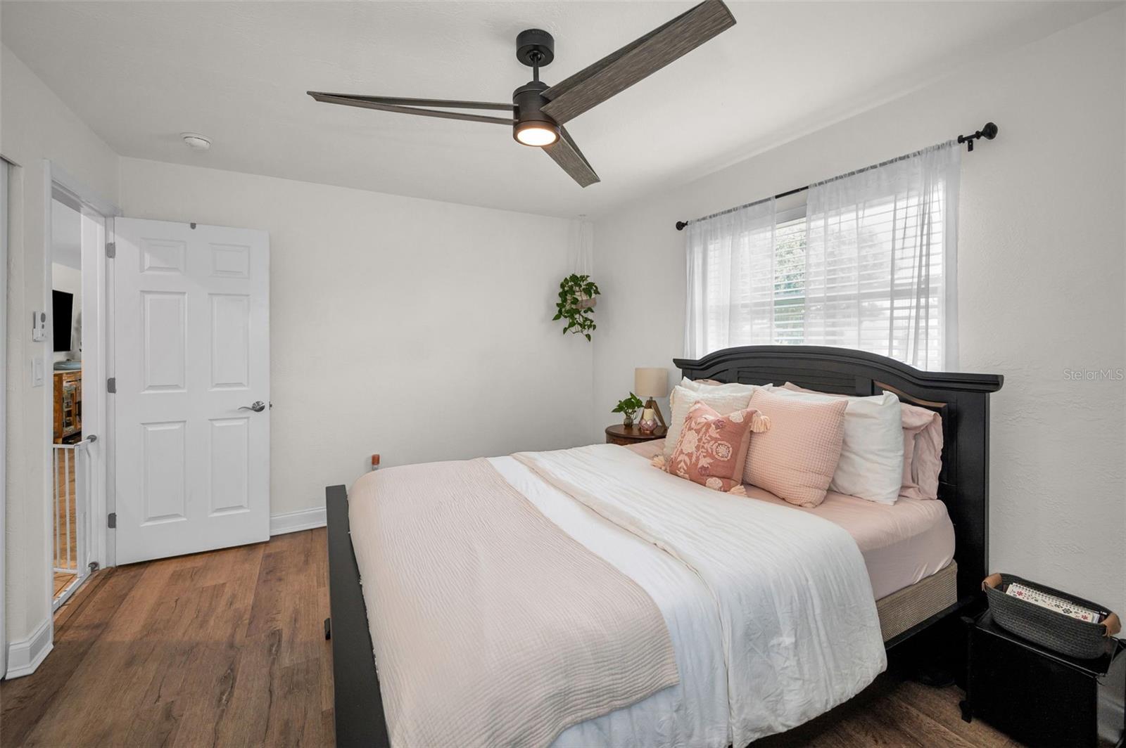 Image 36 of 67 For 9952 111th Street