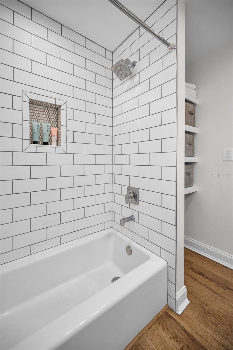 Image 40 of 67 For 9952 111th Street