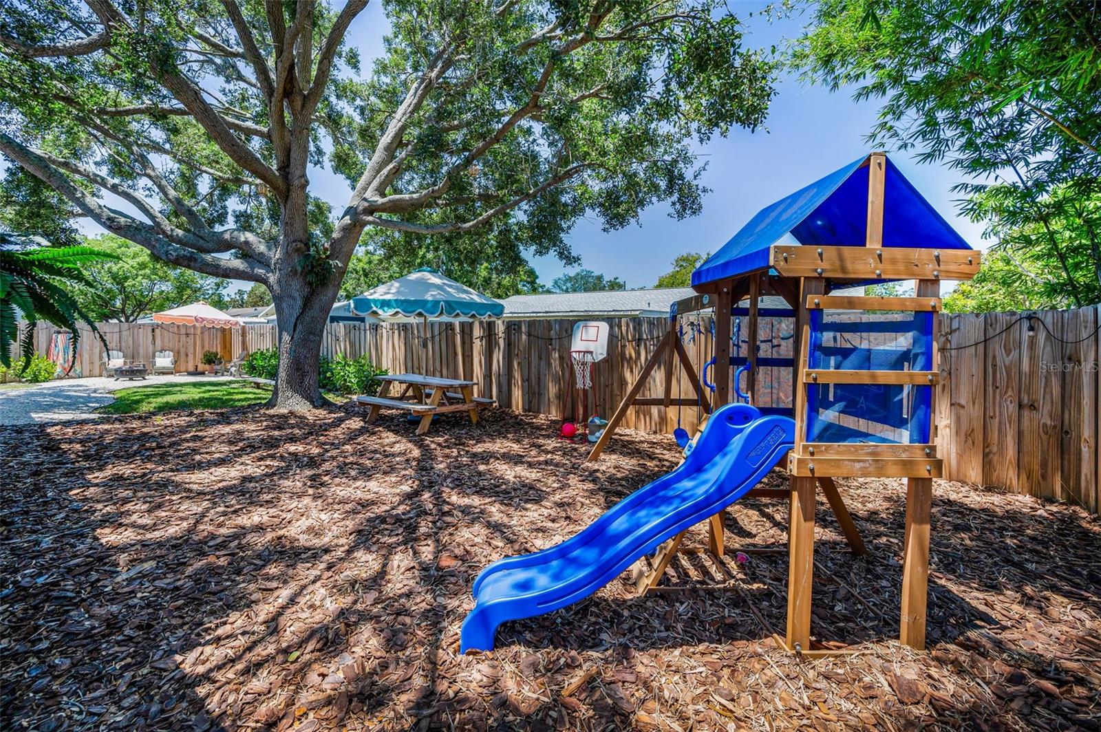 Image 6 of 67 For 9952 111th Street