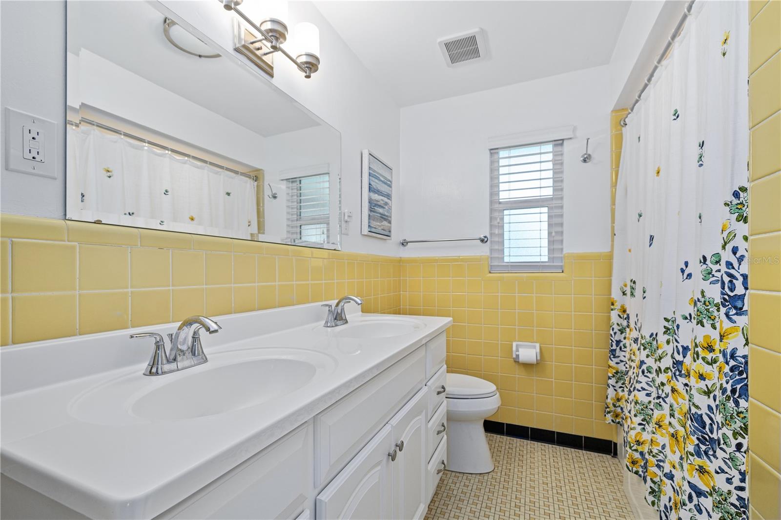 Image 16 of 34 For 2694 Pinehurst Avenue
