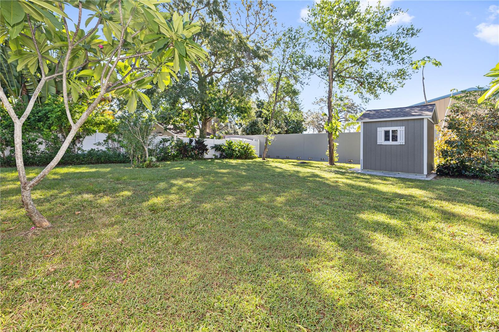 Image 6 of 34 For 2694 Pinehurst Avenue