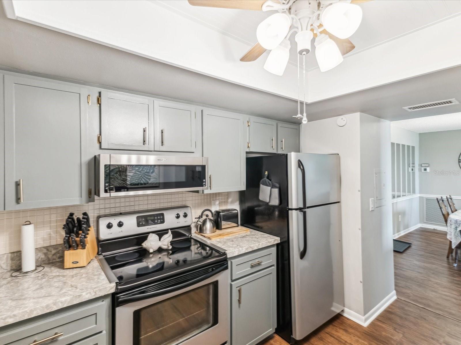 Image 11 of 42 For 10216 Regal Drive 409