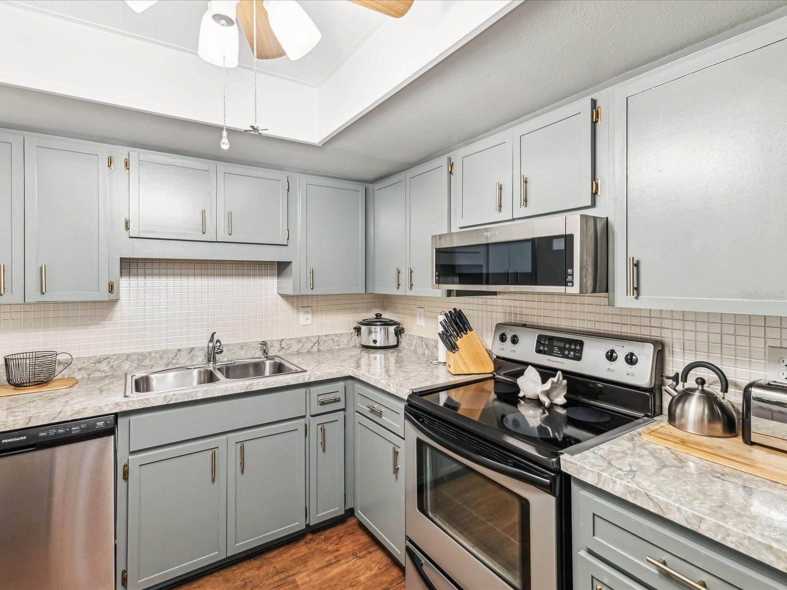 Image 8 of 42 For 10216 Regal Drive 409