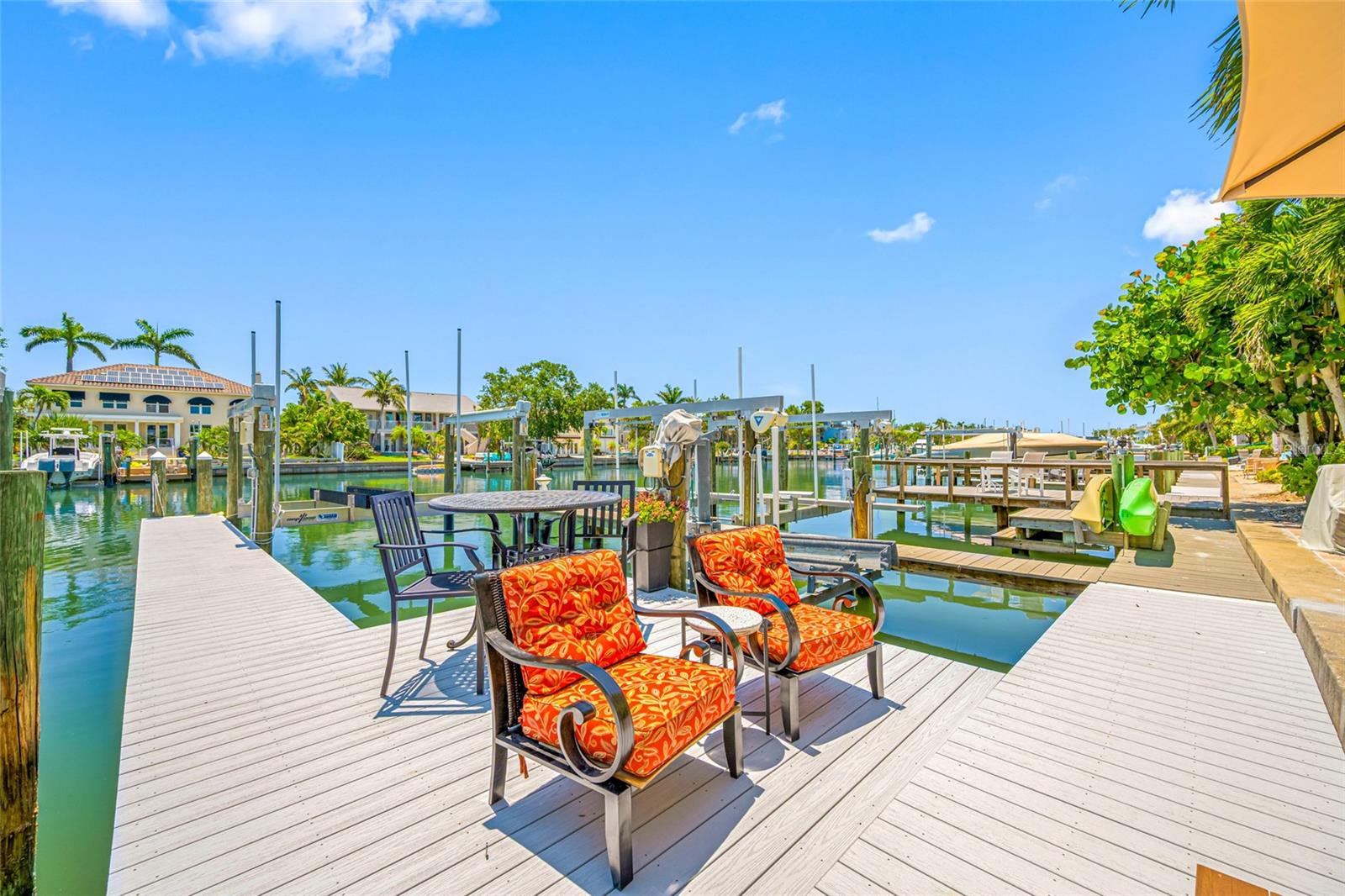 Image 16 of 71 For 903 Pinellas Bayway S 103