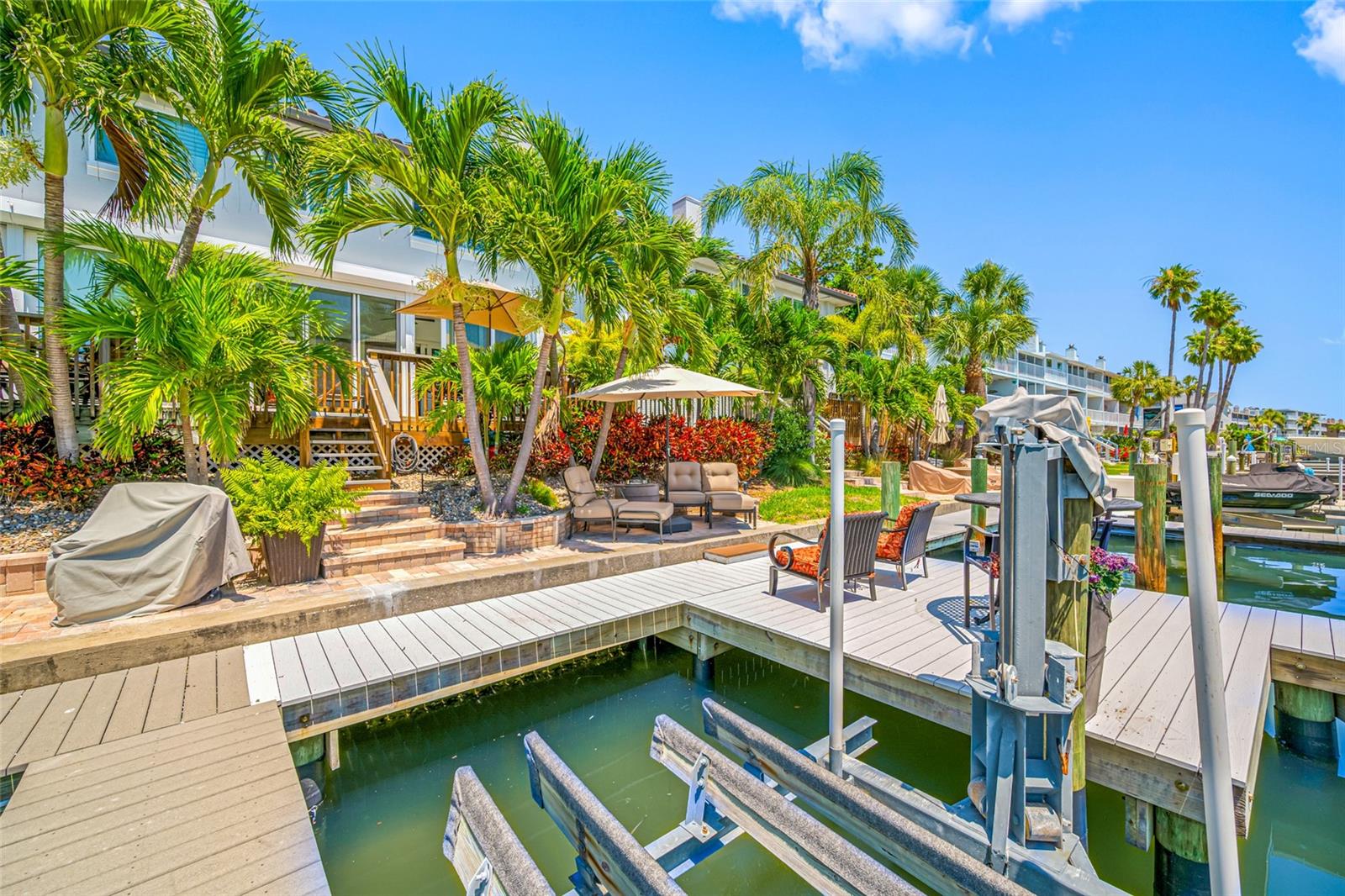 Image 19 of 71 For 903 Pinellas Bayway S 103