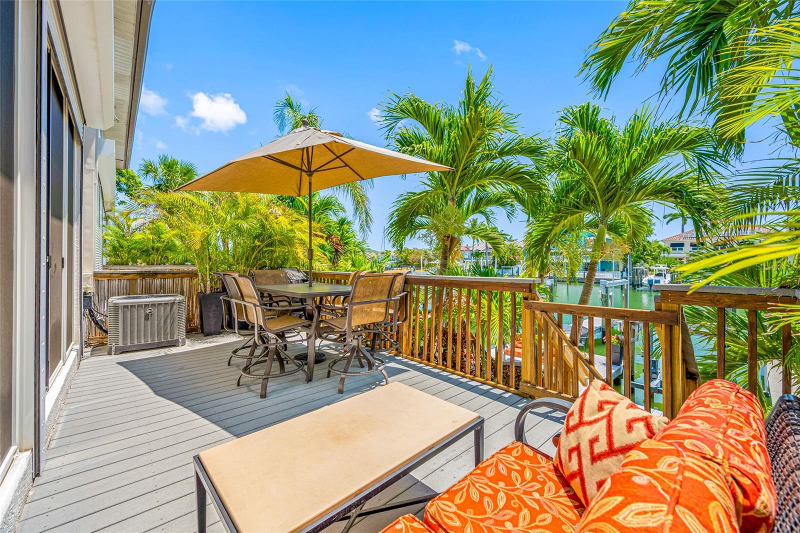 Image 24 of 71 For 903 Pinellas Bayway S 103