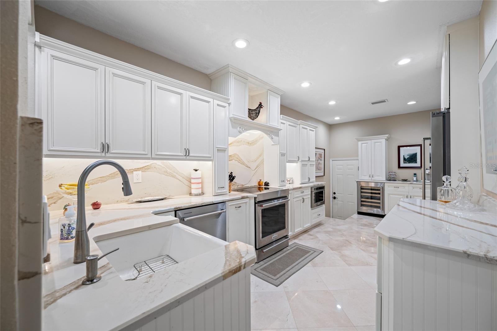 Image 31 of 71 For 903 Pinellas Bayway S 103