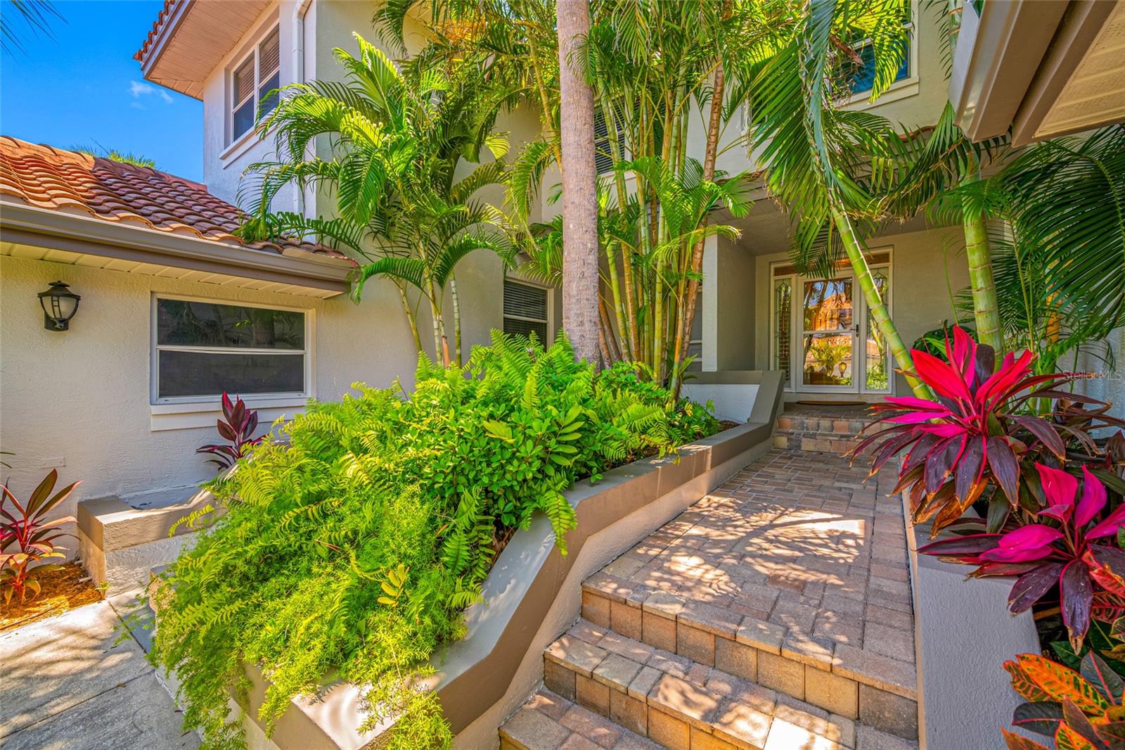 Image 4 of 71 For 903 Pinellas Bayway S 103