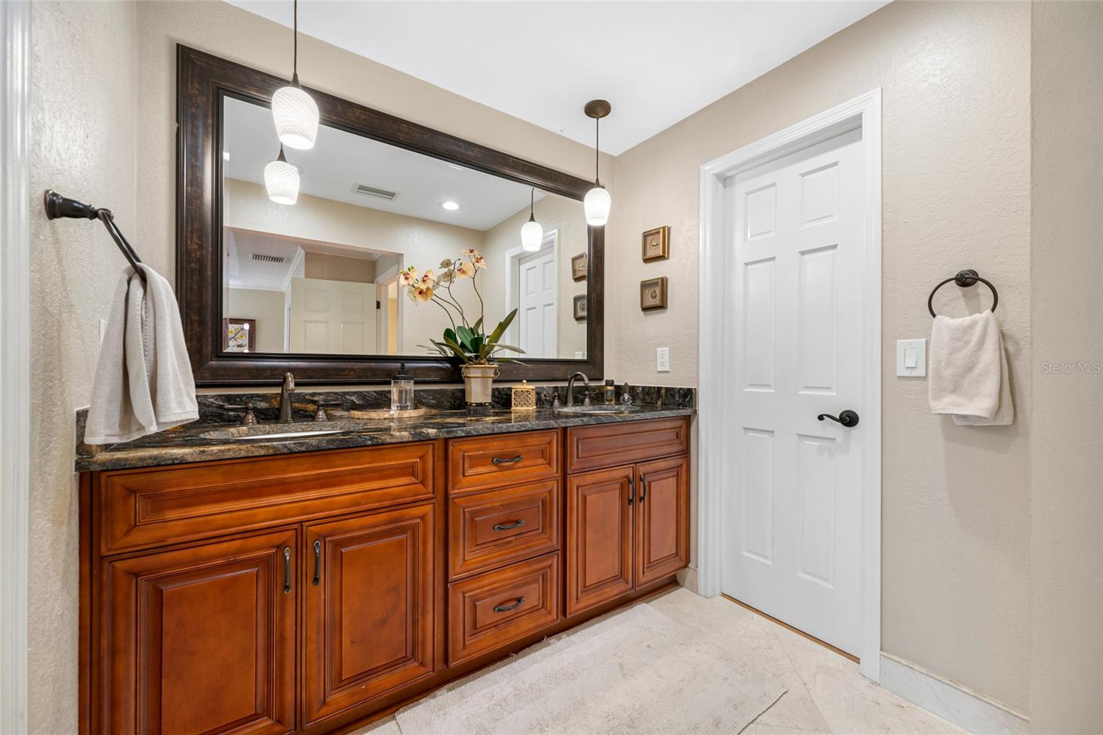 Image 44 of 71 For 903 Pinellas Bayway S 103