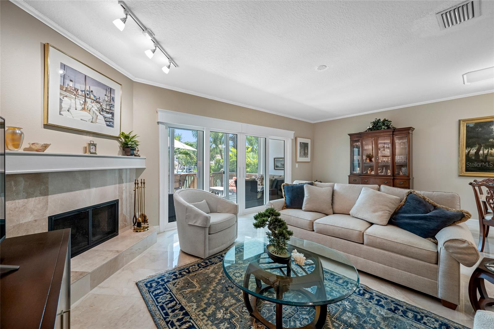 Image 8 of 71 For 903 Pinellas Bayway S 103