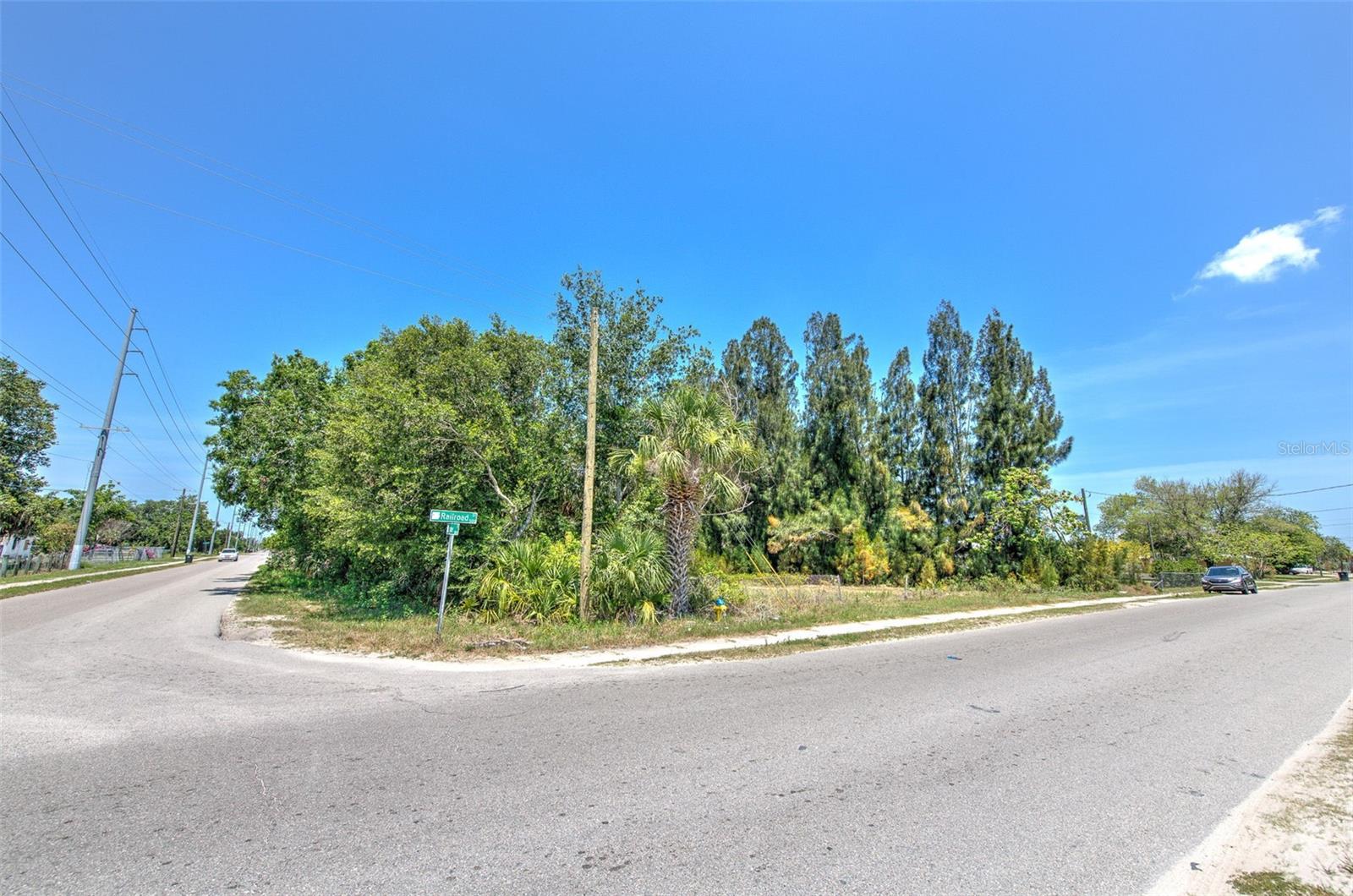 Image 8 of 10 For 413 Railroad Street