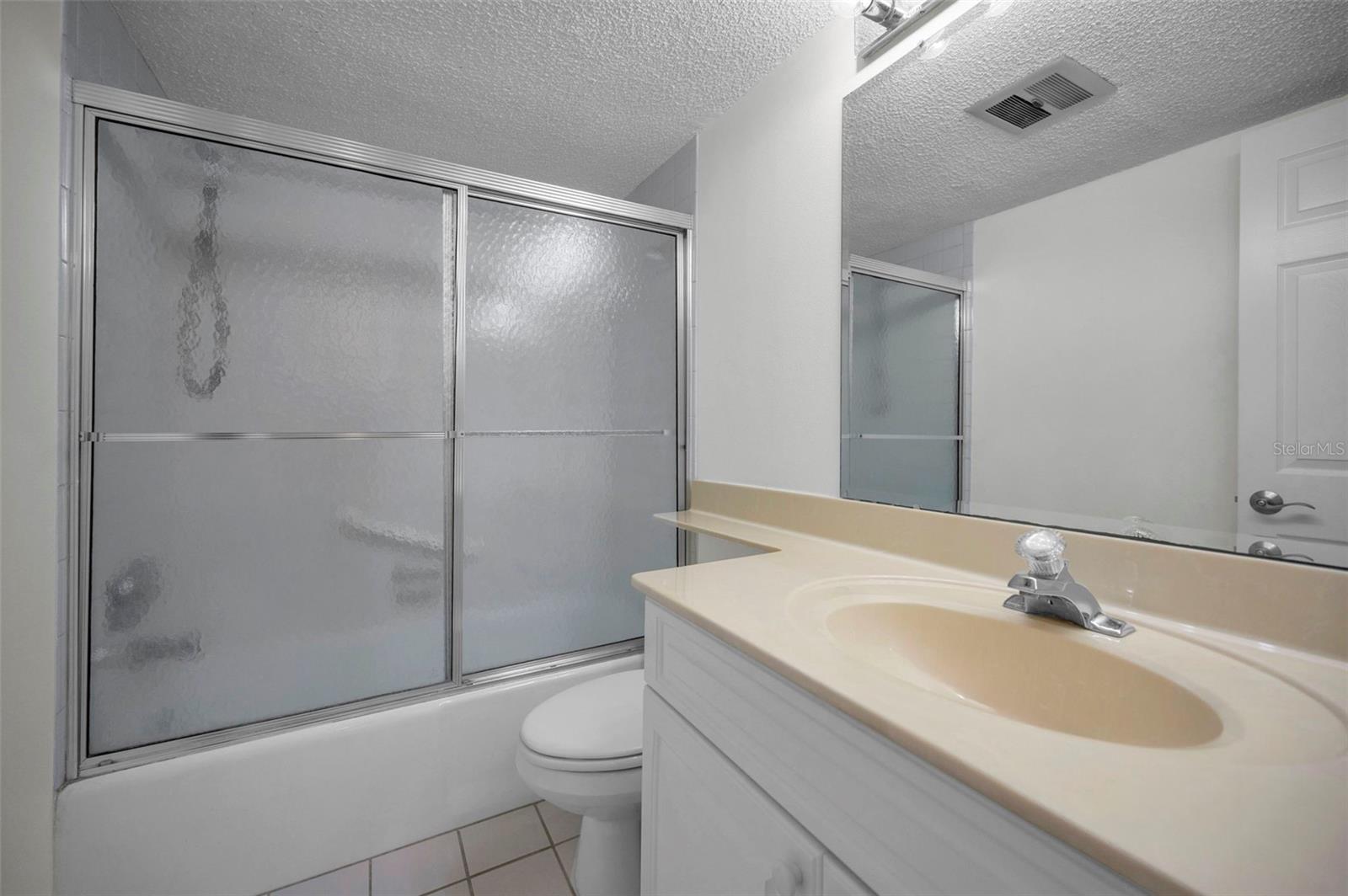 Image 18 of 33 For 865 Gulfview Boulevard 202