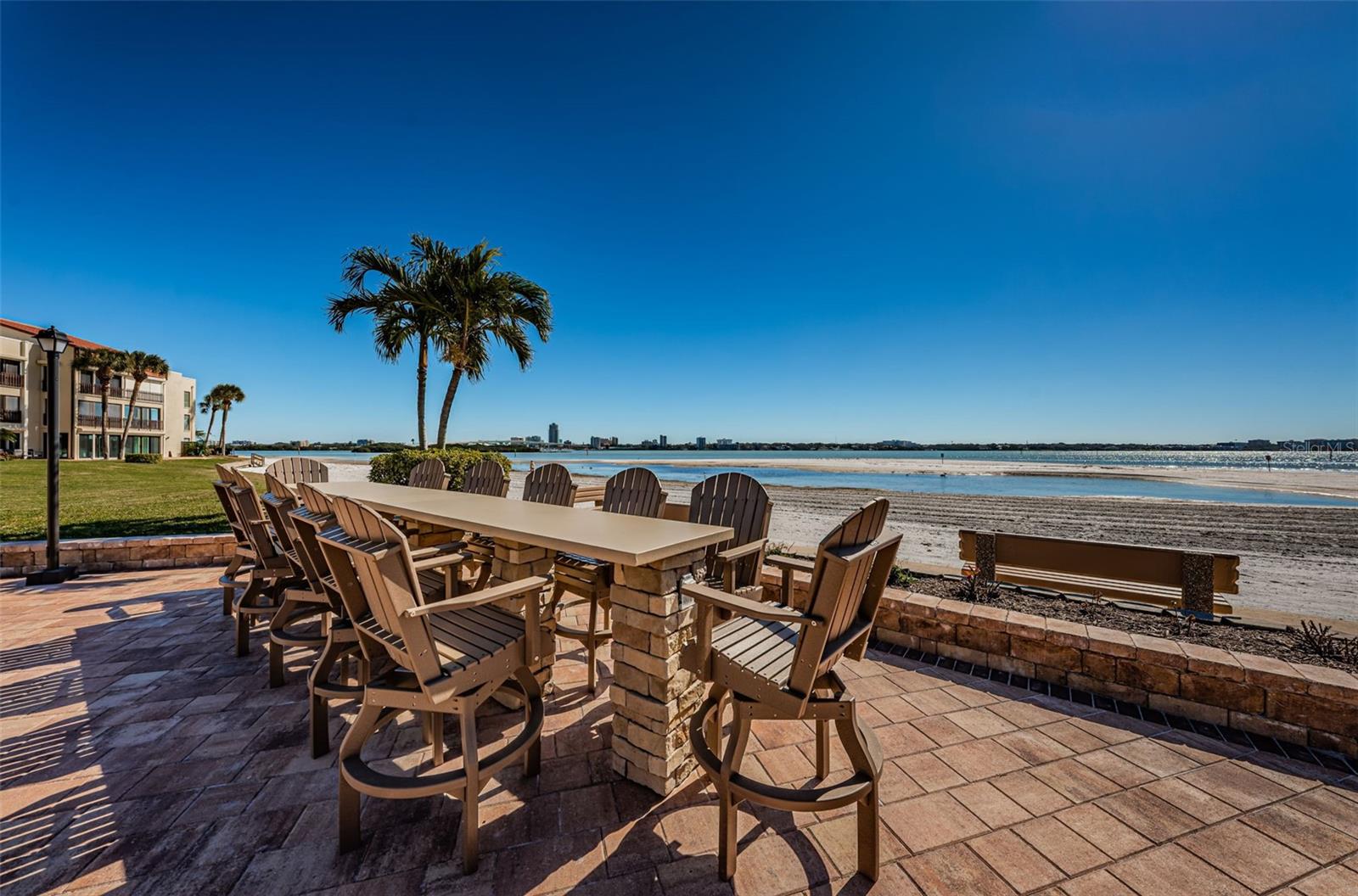 Image 26 of 33 For 865 Gulfview Boulevard 202