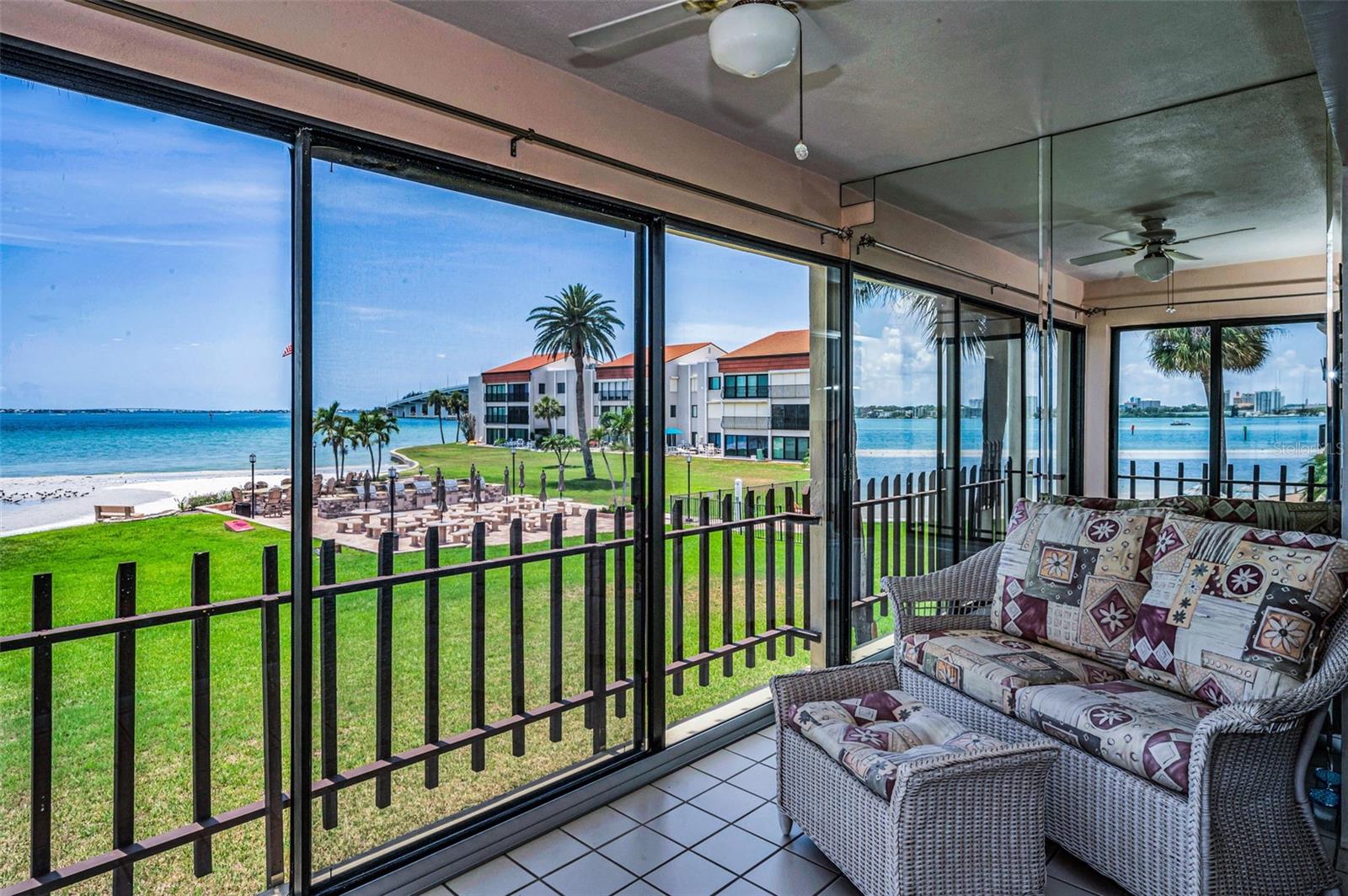 Image 3 of 33 For 865 Gulfview Boulevard 202