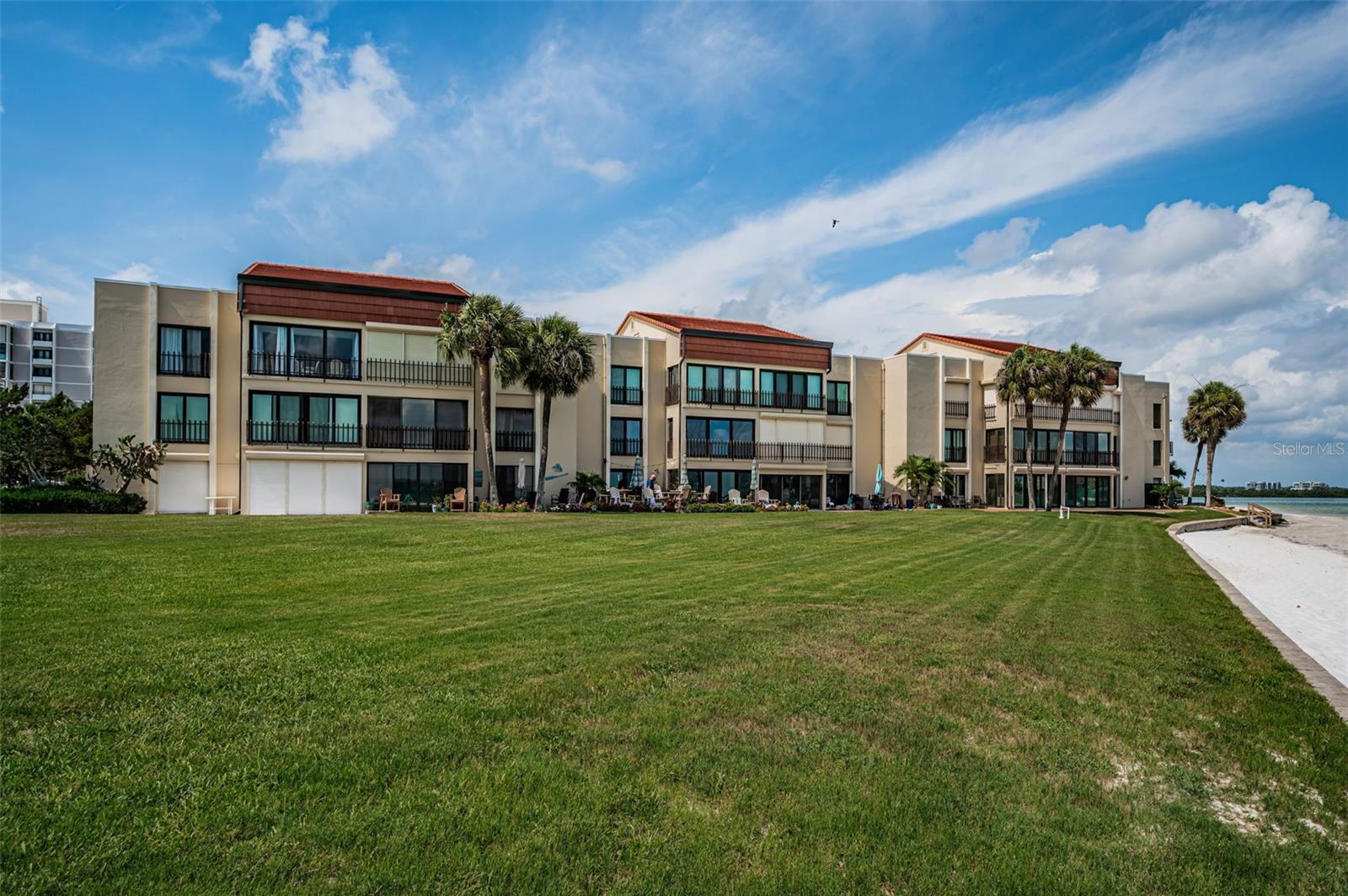 Image 31 of 33 For 865 Gulfview Boulevard 202
