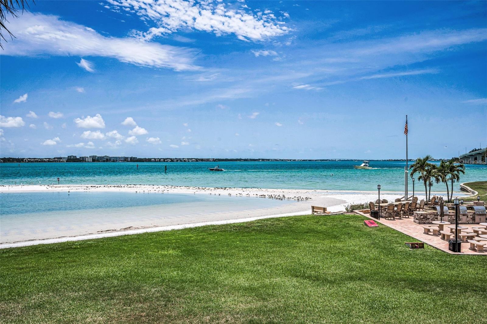 Image 5 of 33 For 865 Gulfview Boulevard 202