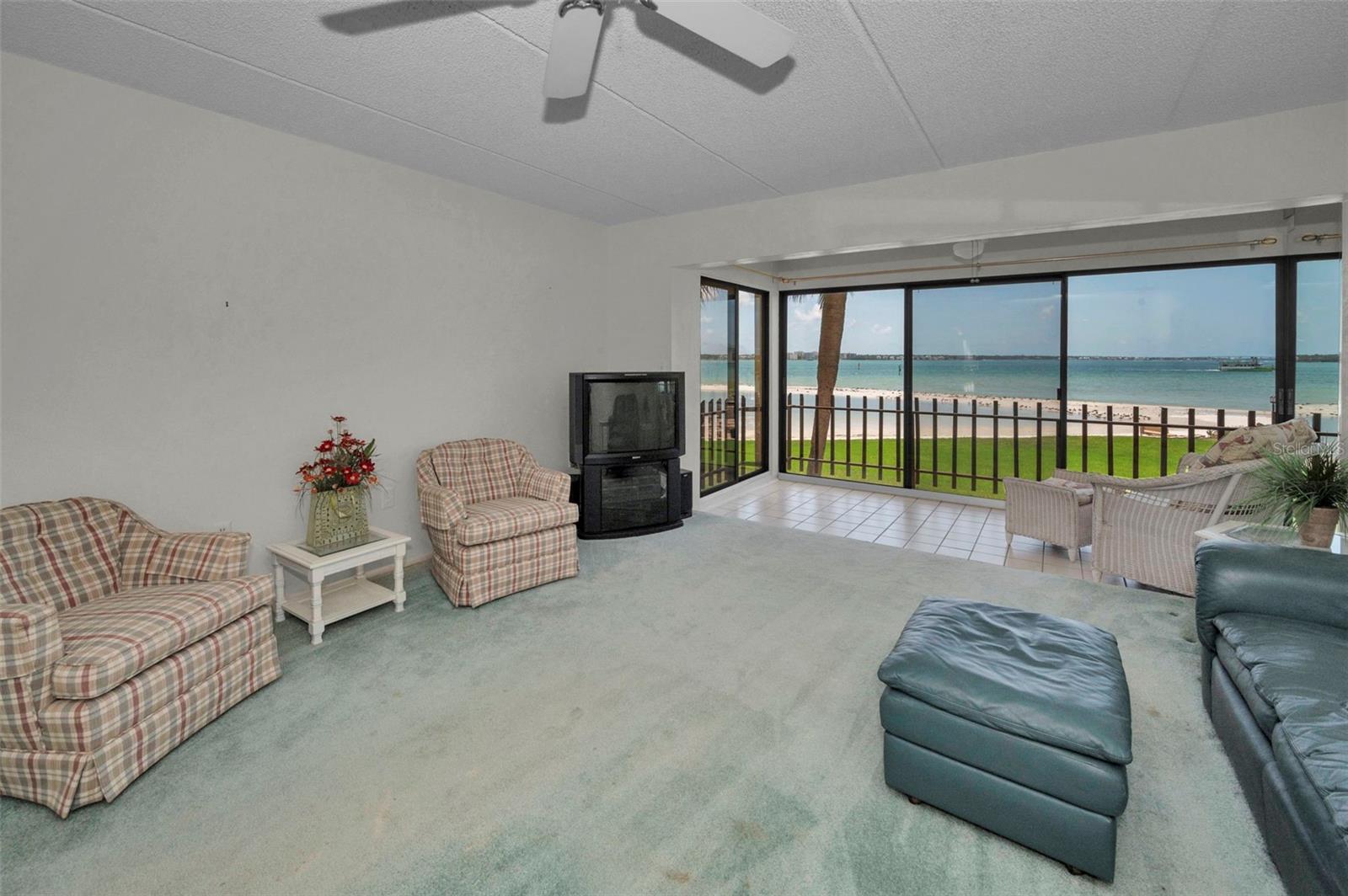 Image 6 of 33 For 865 Gulfview Boulevard 202