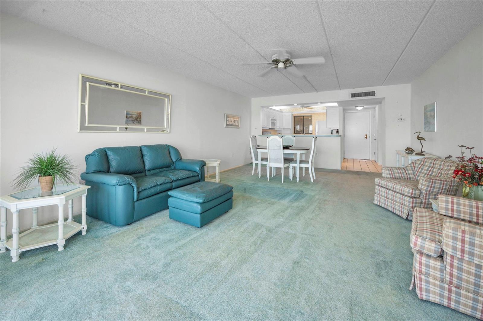 Image 8 of 33 For 865 Gulfview Boulevard 202