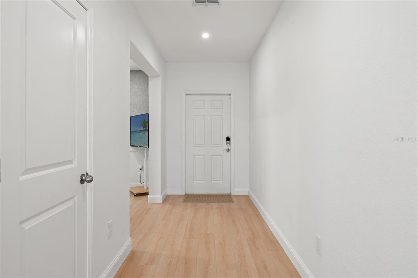 Listing photo id 9 for 11508 Sage Canyon Drive
