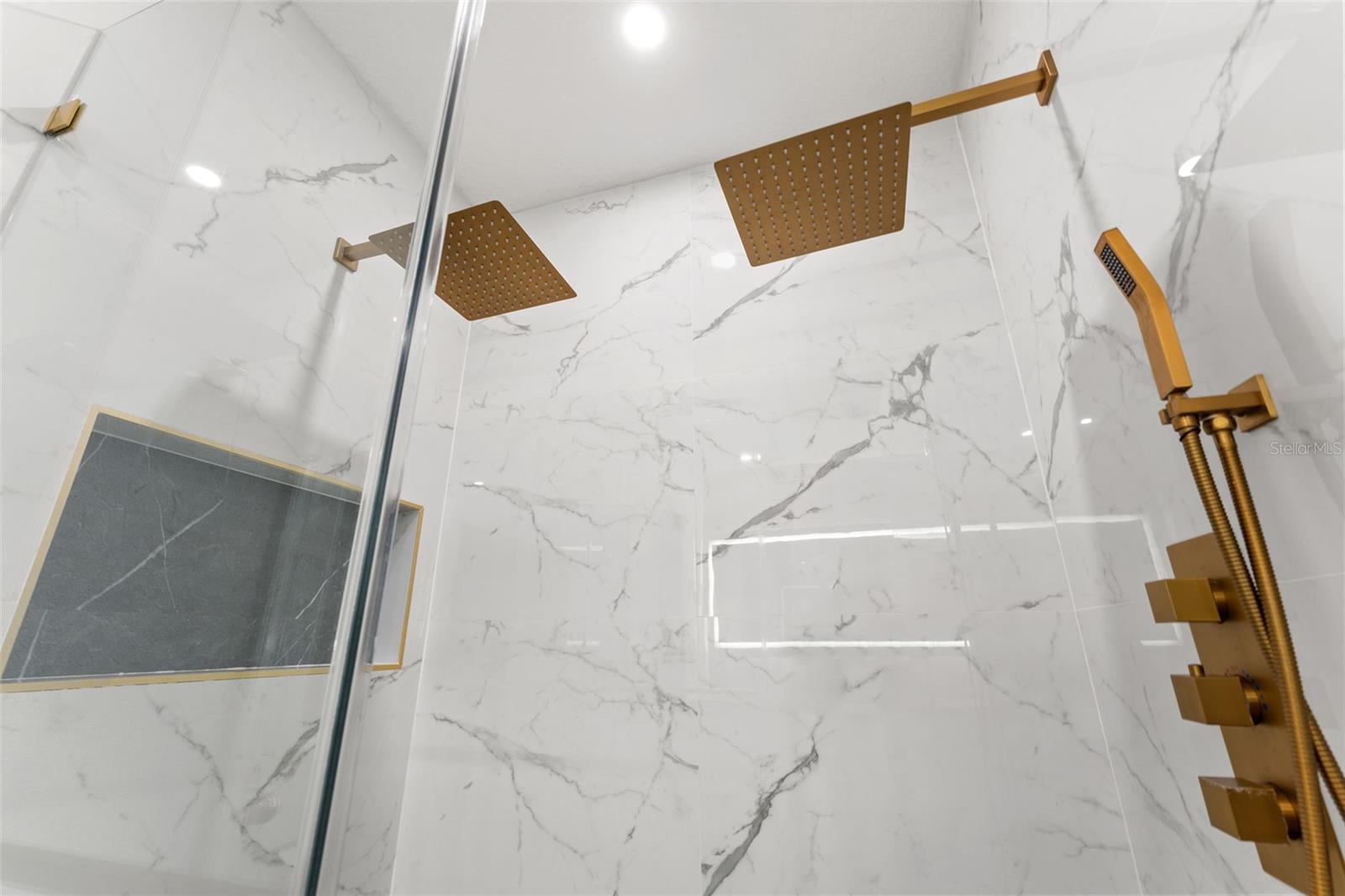 Listing photo id 34 for 11508 Sage Canyon Drive