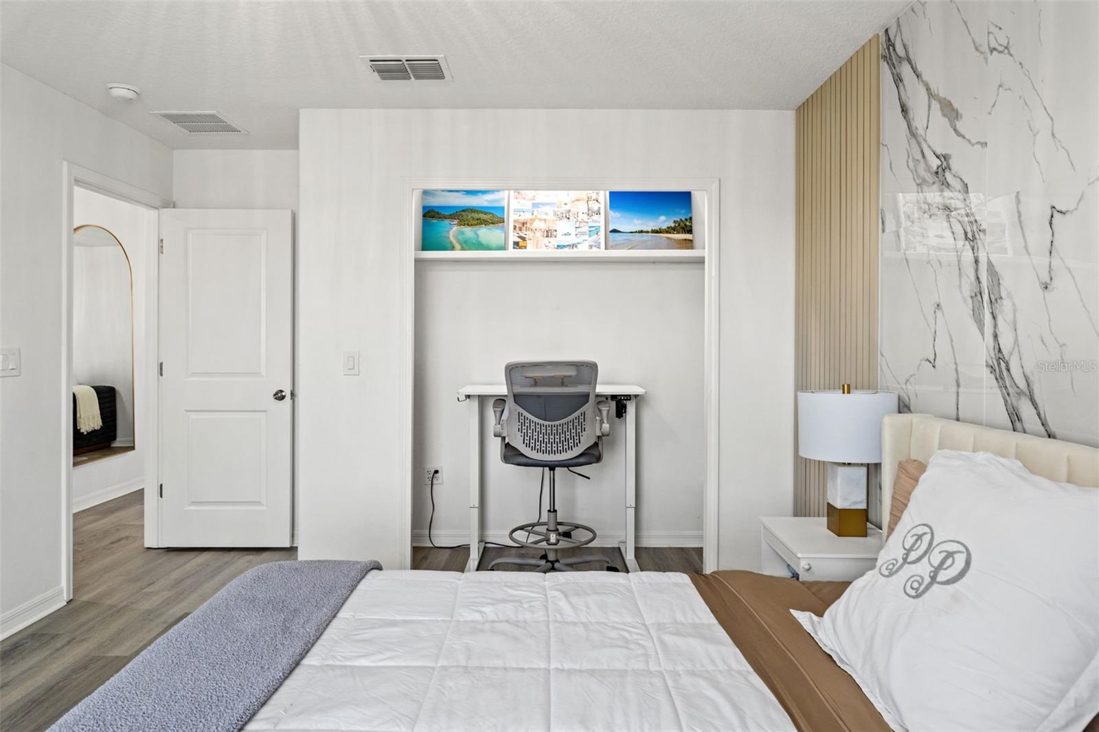 Listing photo id 43 for 11508 Sage Canyon Drive