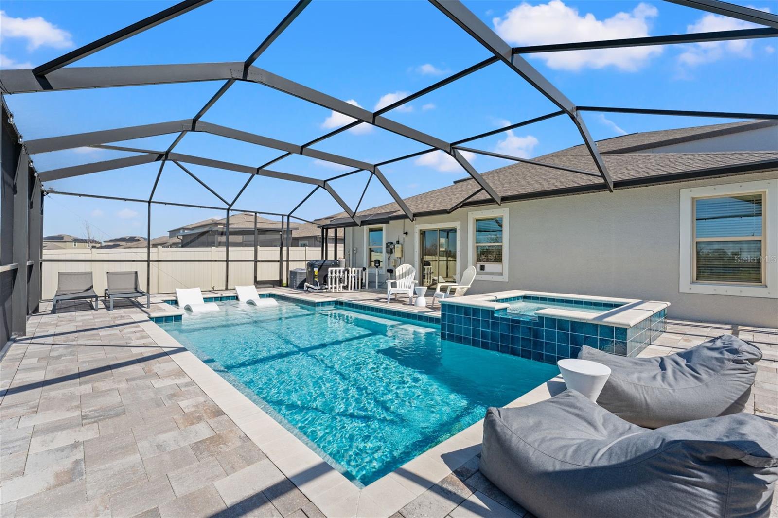 Listing photo id 58 for 11508 Sage Canyon Drive