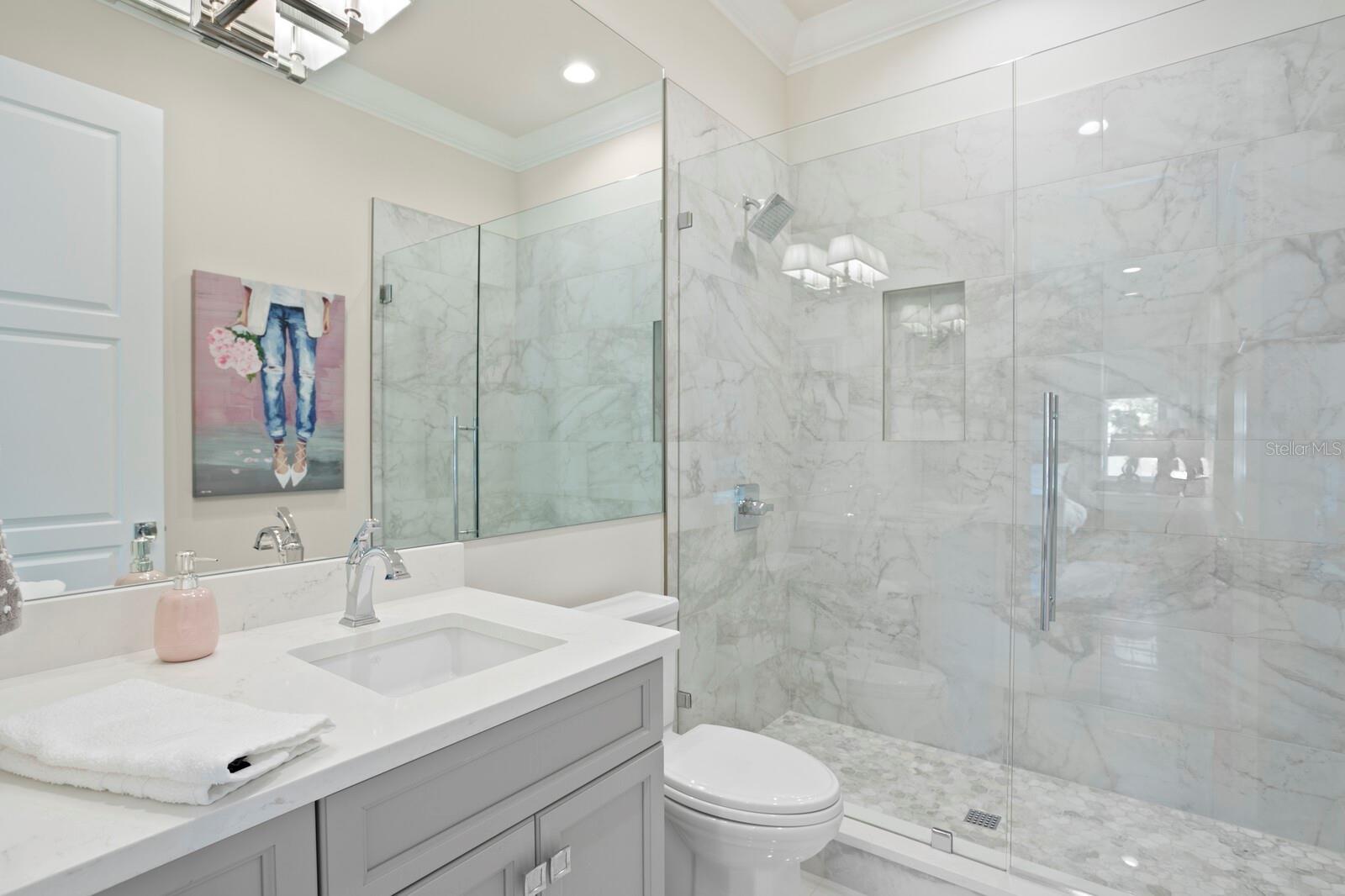 Image 37 of 66 For 5110 Longfellow Avenue