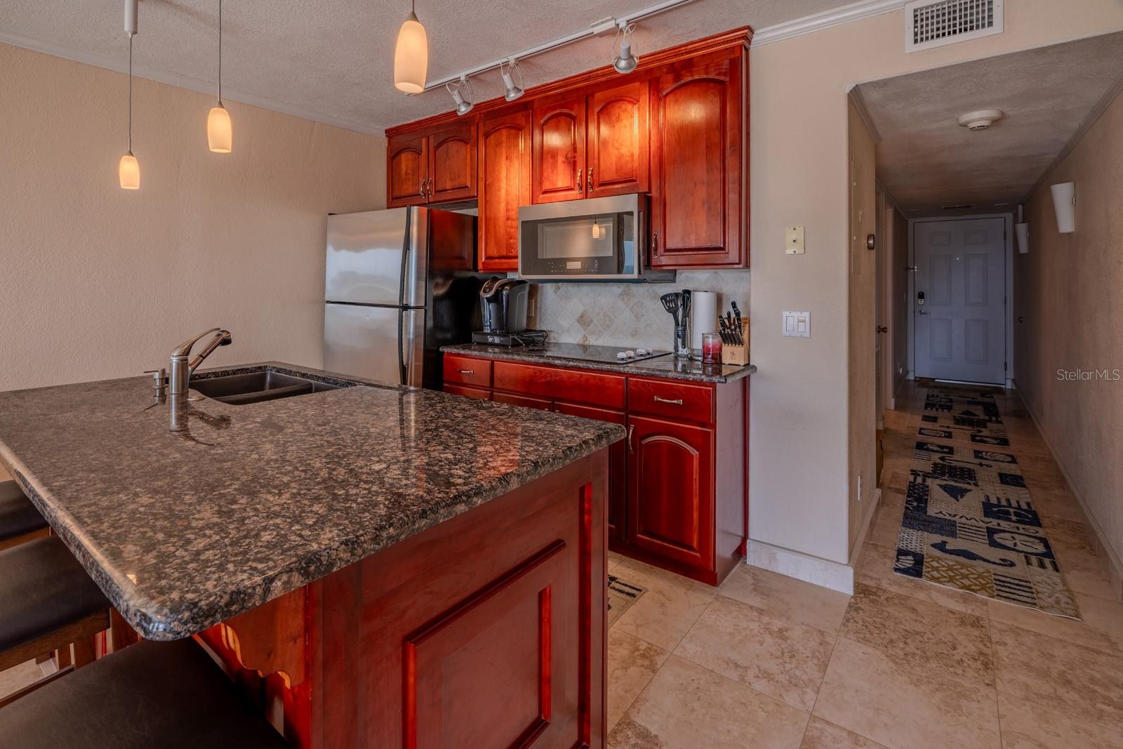 Image 10 of 31 For 2506 Rocky Point Drive 341