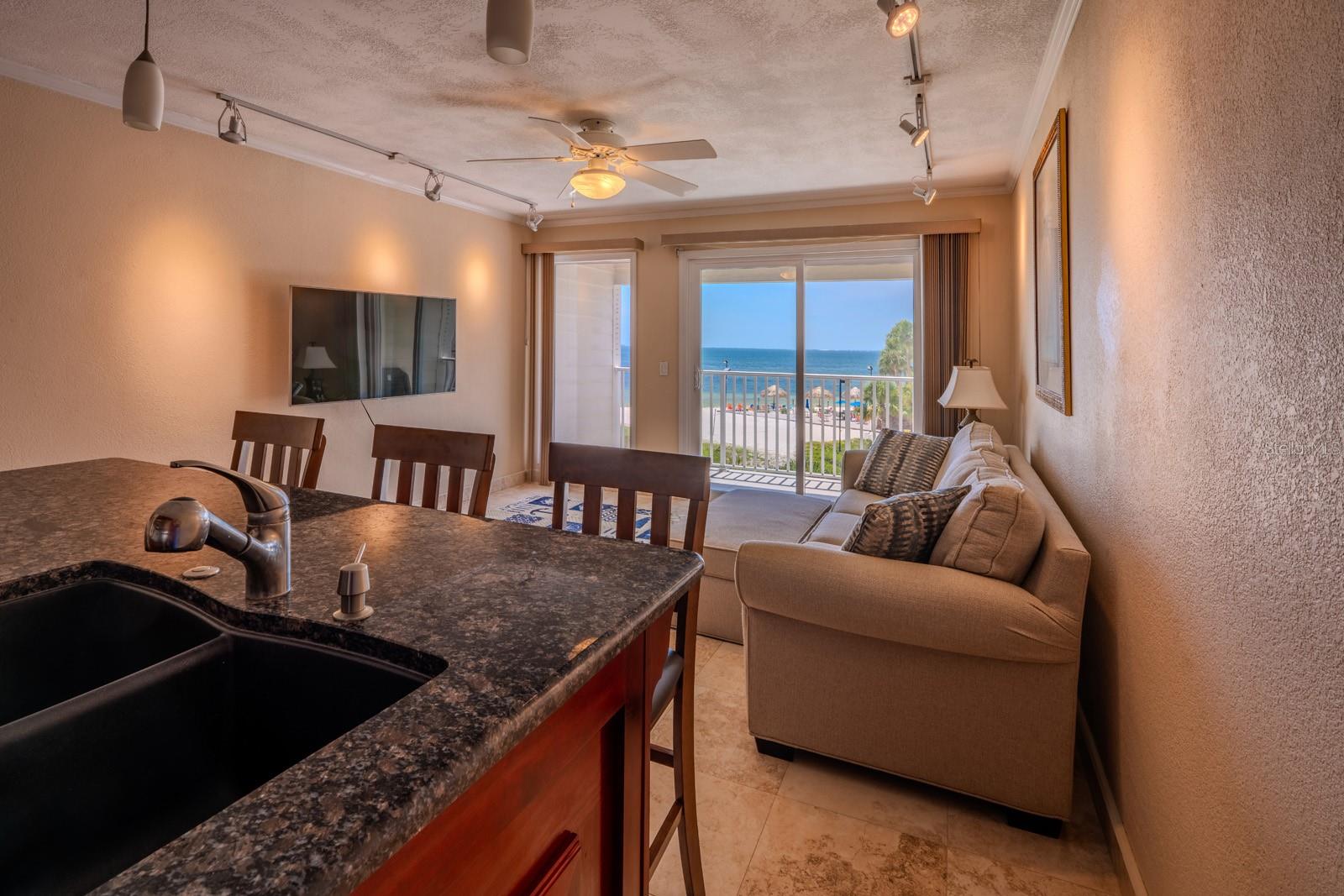 Image 9 of 31 For 2506 Rocky Point Drive 341