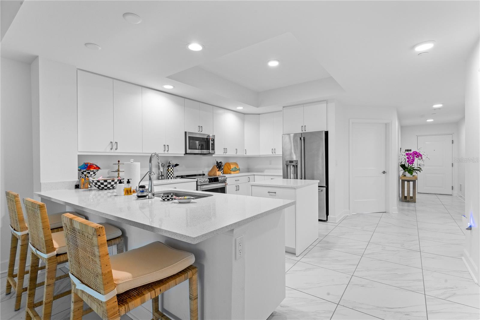 Image 13 of 44 For 125 Island Way 404