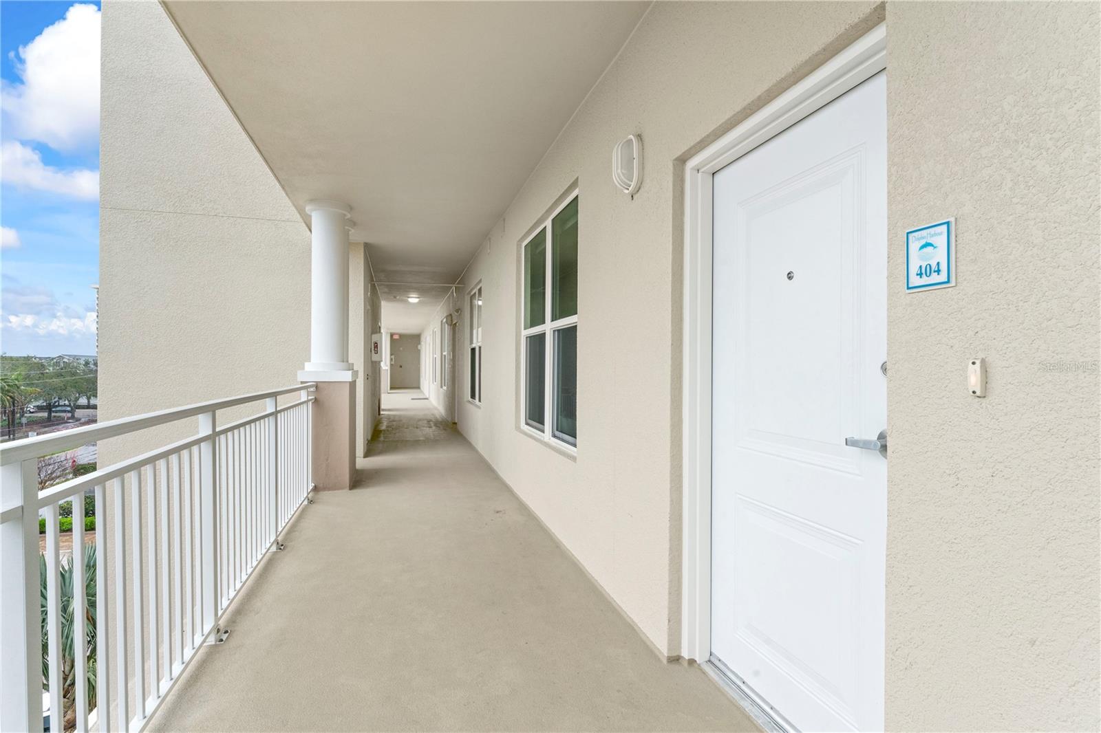 Image 32 of 44 For 125 Island Way 404