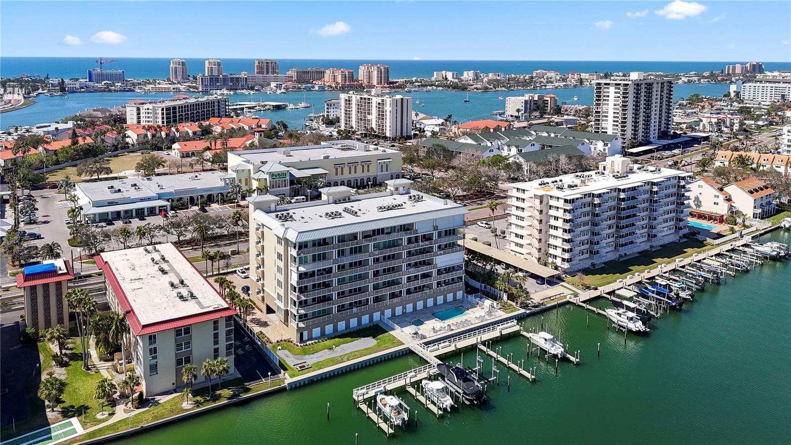Image 41 of 44 For 125 Island Way 404