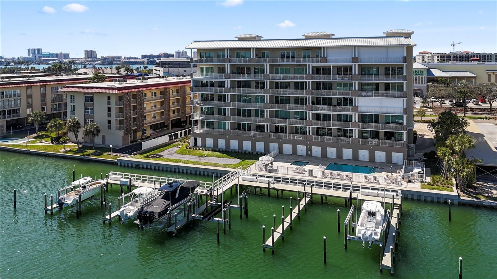 Image 43 of 44 For 125 Island Way 404