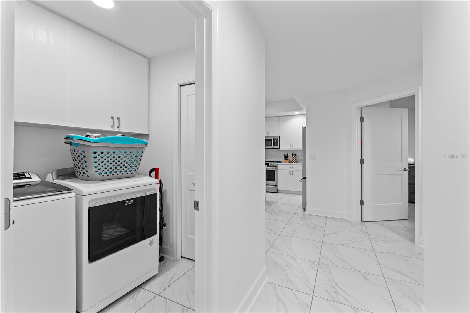 Image 7 of 44 For 125 Island Way 404