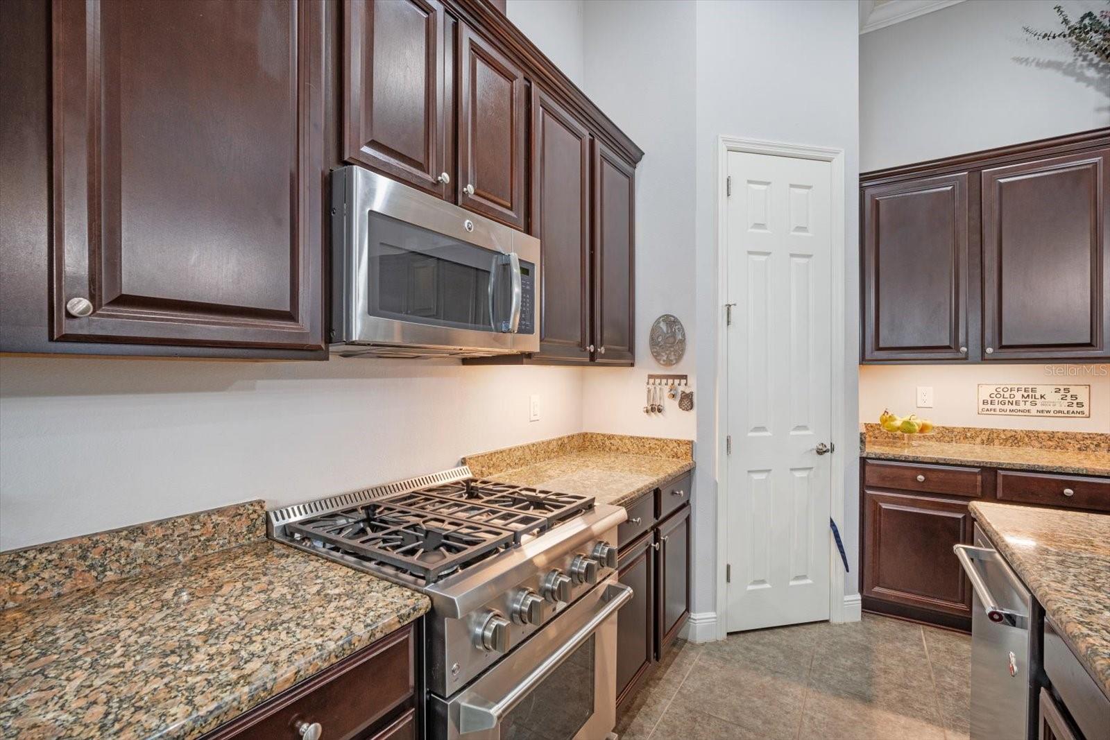 Image 8 of 28 For 610 Winterside Drive