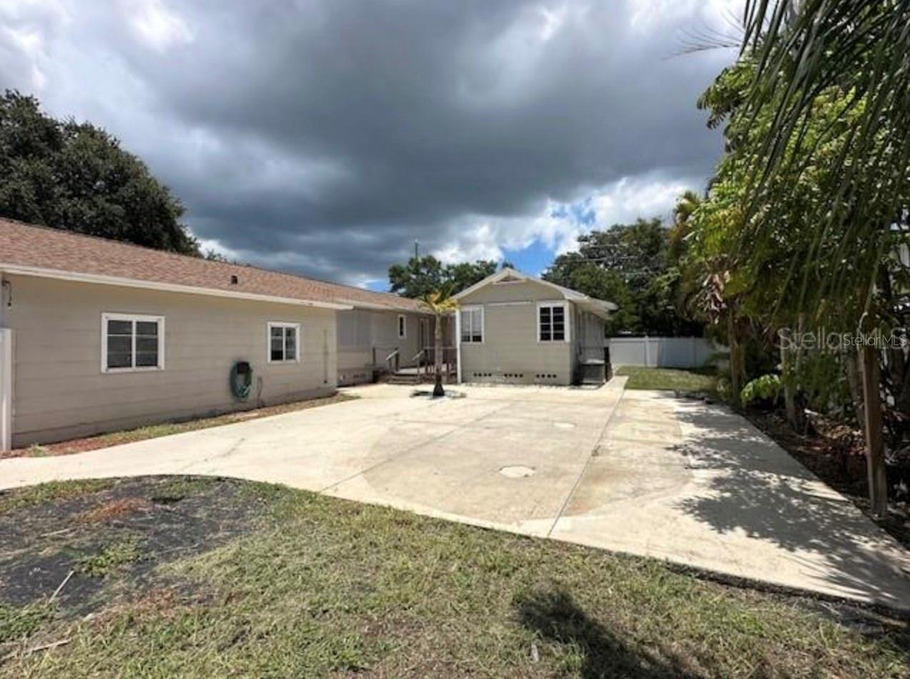 Image 4 of 15 For 1724 49th Street N