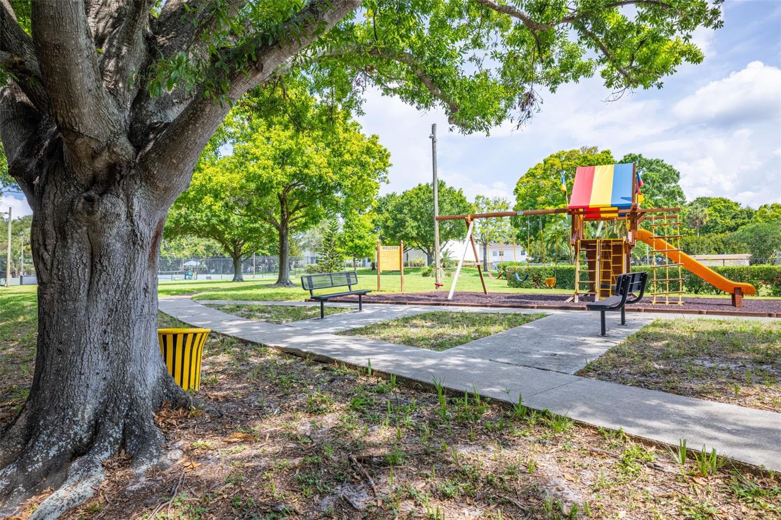Image 32 of 43 For 4314 La Mora Court