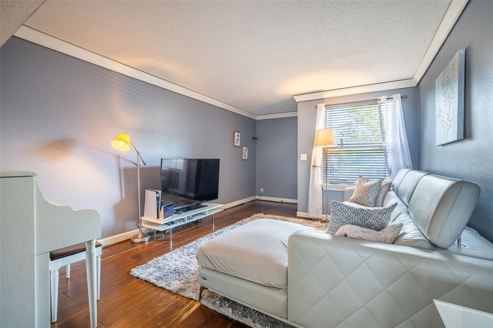 Image 4 of 43 For 4314 La Mora Court
