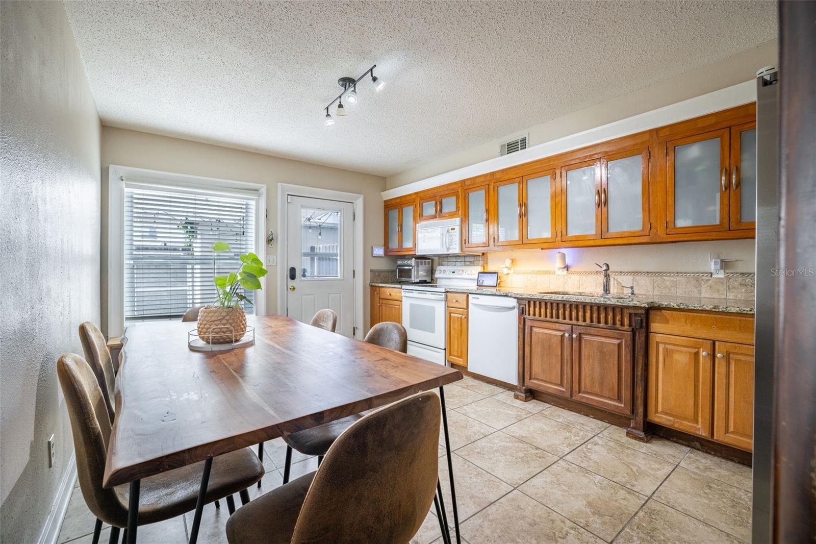 Image 8 of 43 For 4314 La Mora Court
