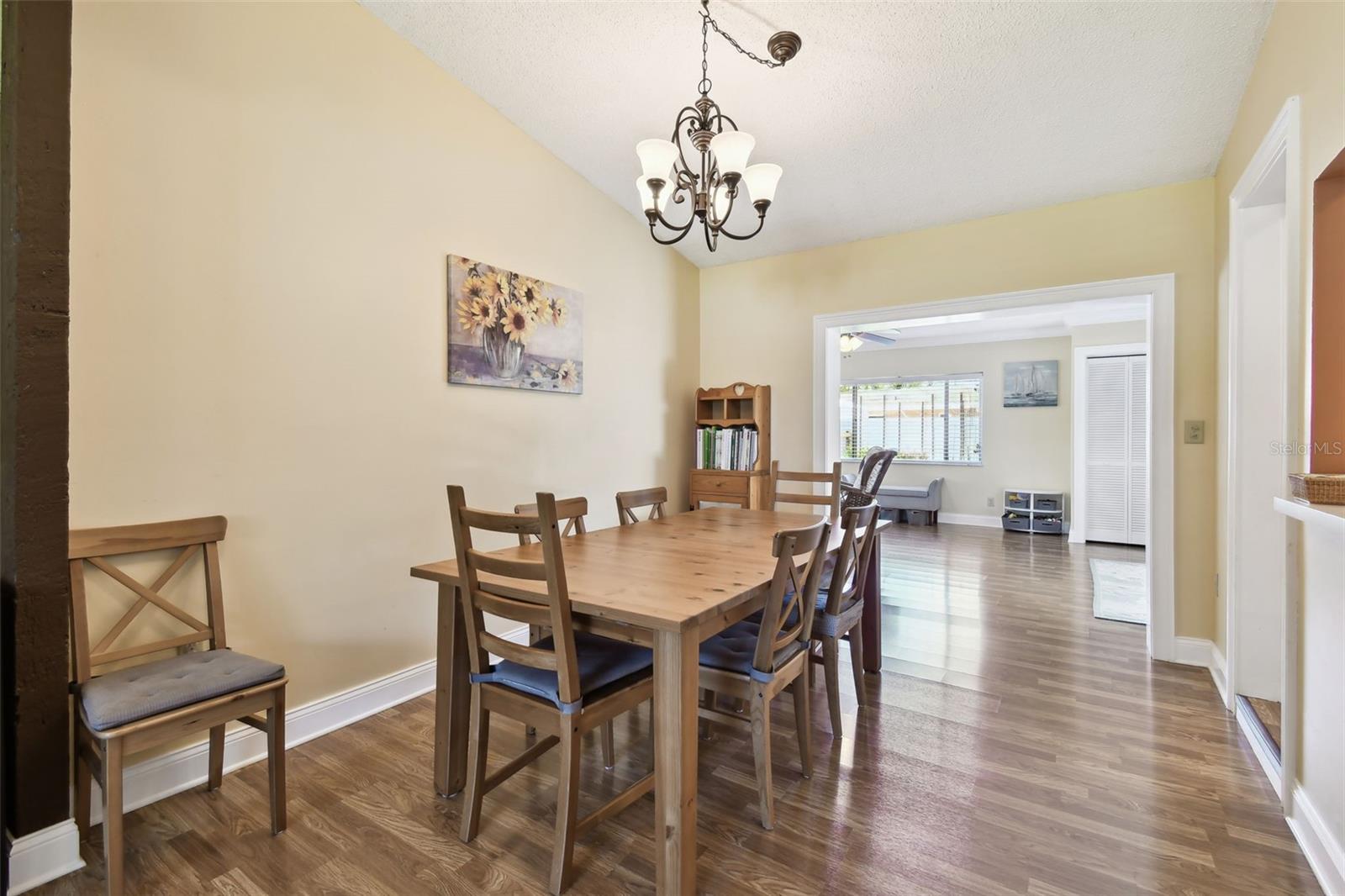 Image 11 of 42 For 11746 93rd Avenue