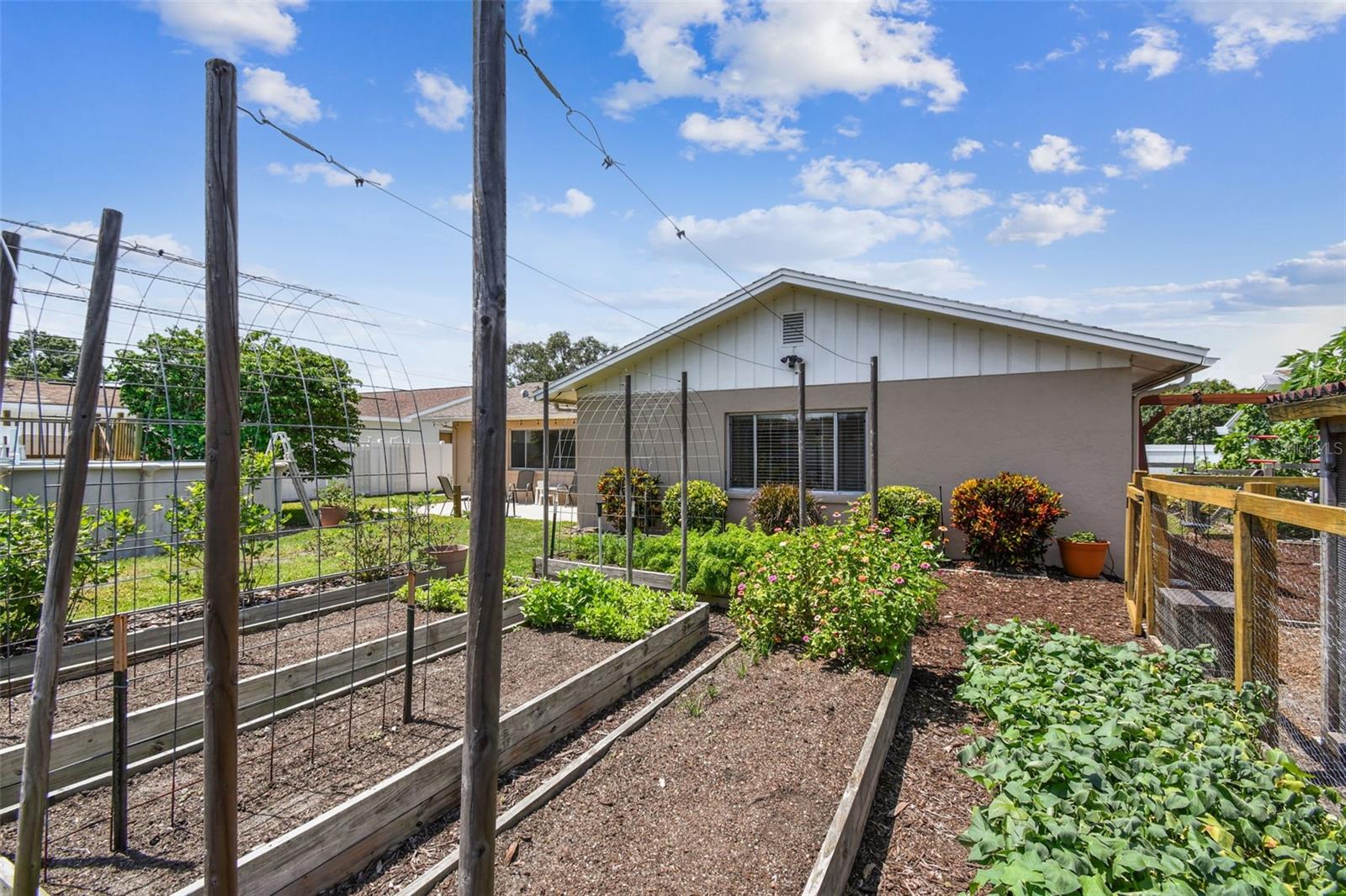 Image 37 of 42 For 11746 93rd Avenue