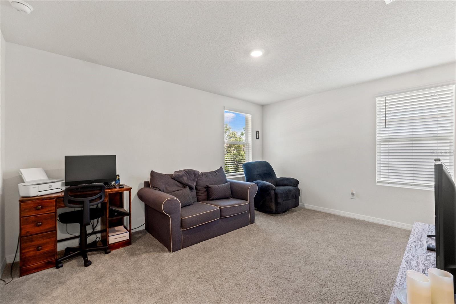 Listing photo id 12 for 13765 Whiskey Daisy Drive
