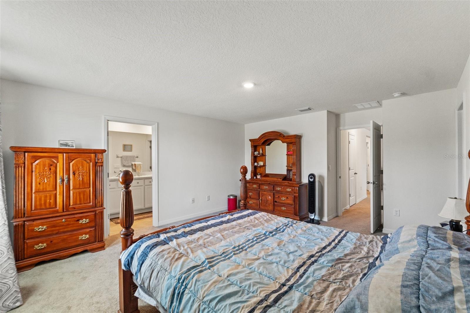 Listing photo id 15 for 13765 Whiskey Daisy Drive