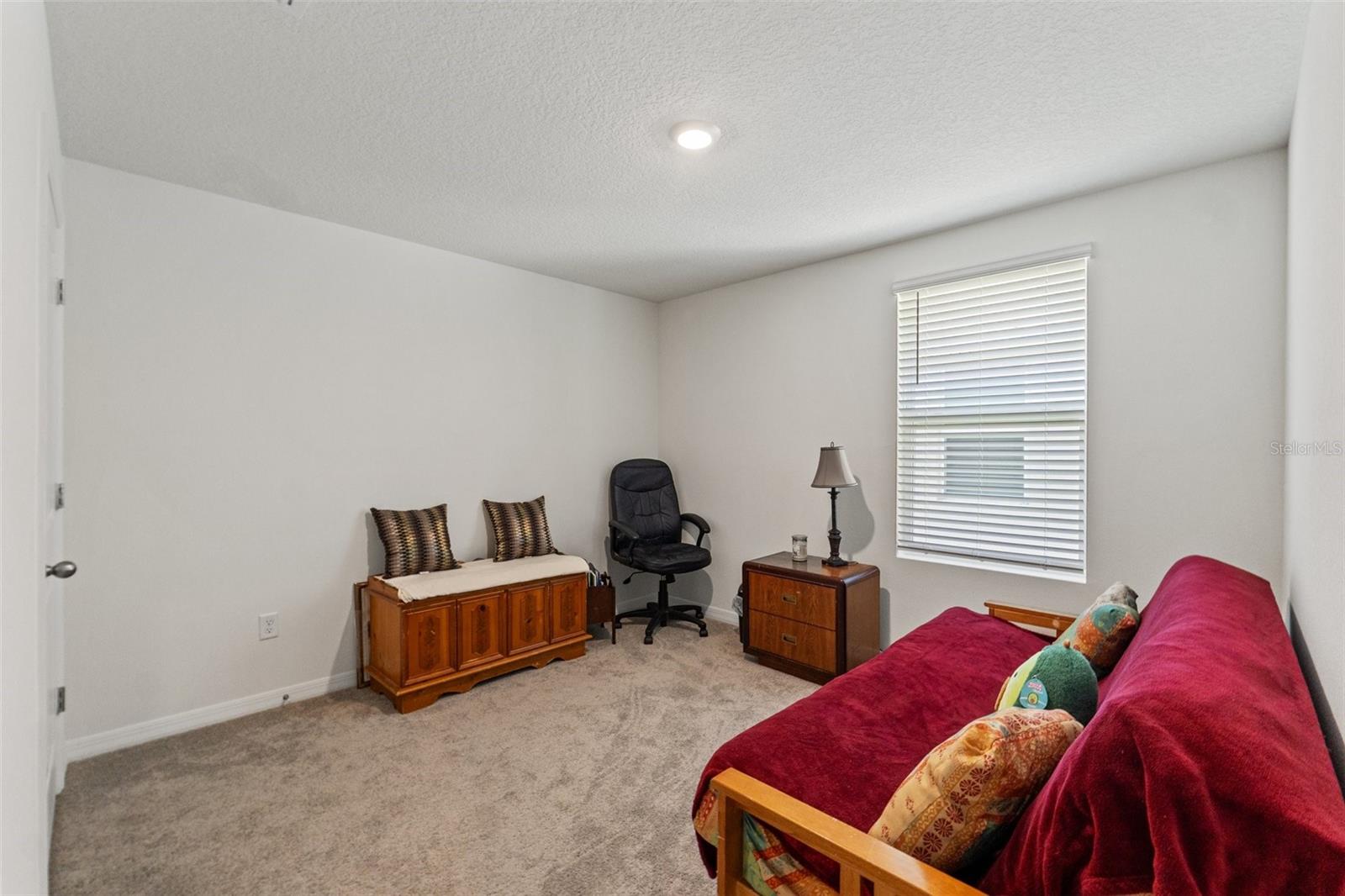 Listing photo id 23 for 13765 Whiskey Daisy Drive