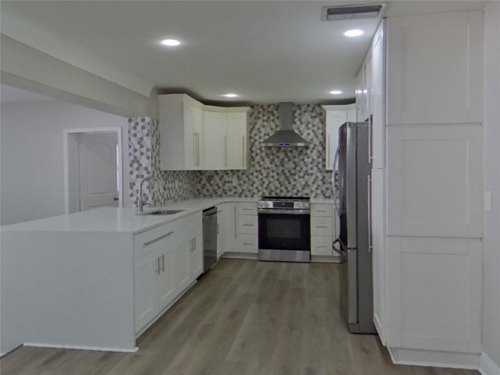 Image 5 of 17 For 6355 29th Street S