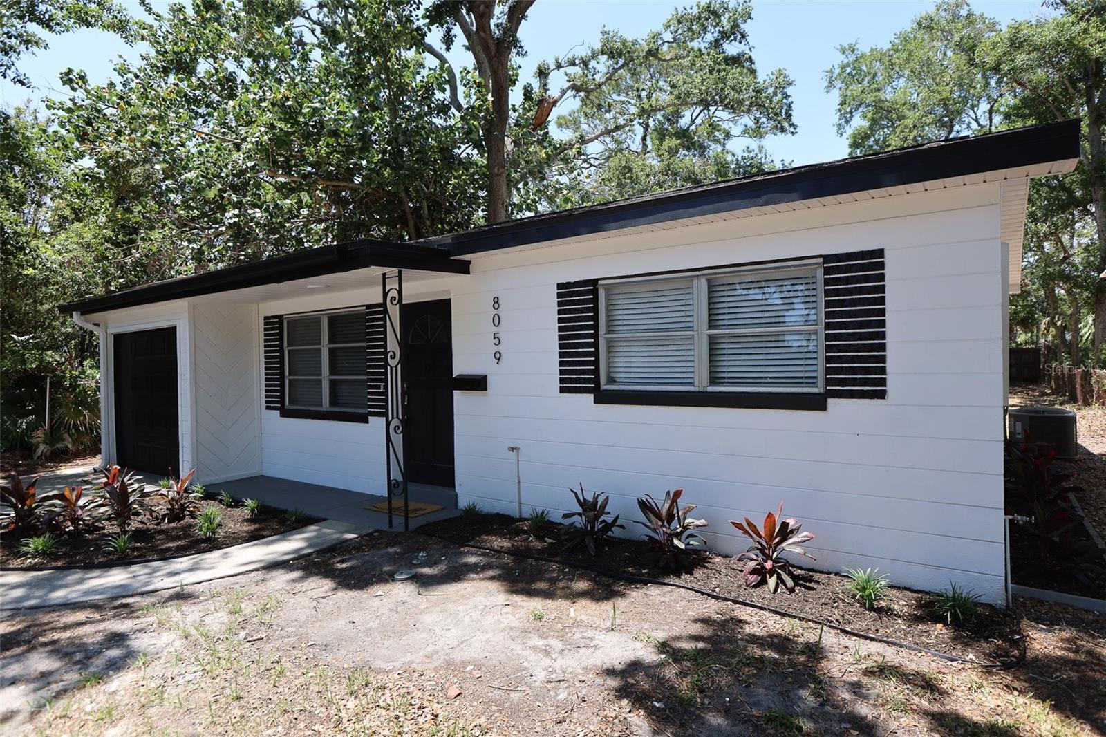 Image 4 of 32 For 8059 26th Avenue N