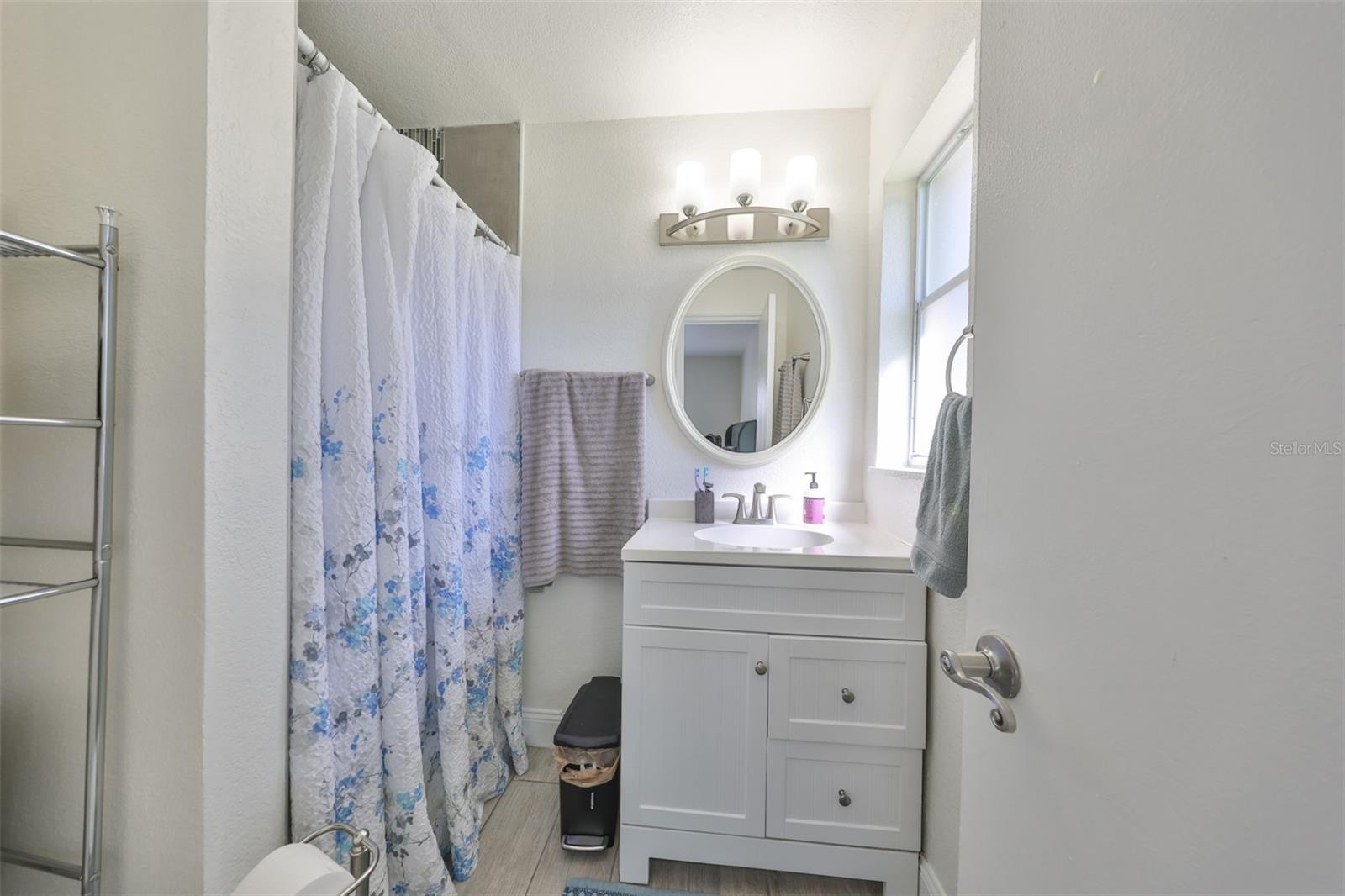 Image 11 of 25 For 3911 Wallace Avenue
