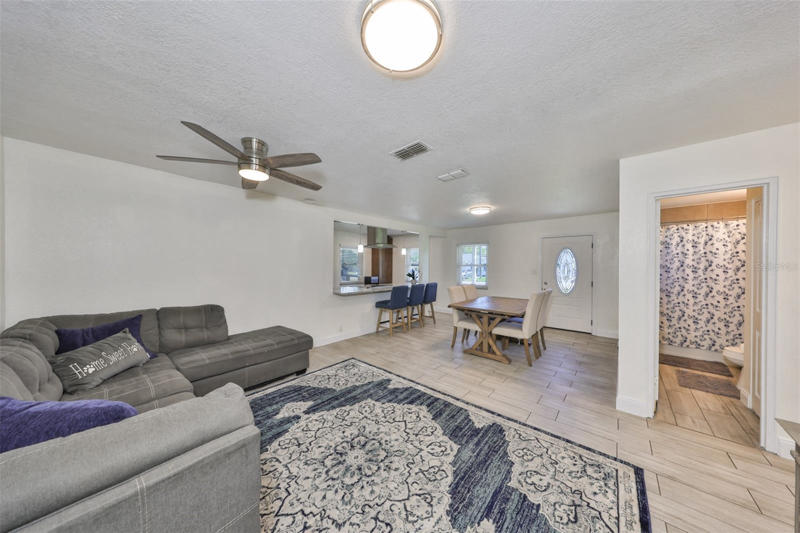Image 4 of 25 For 3911 Wallace Avenue